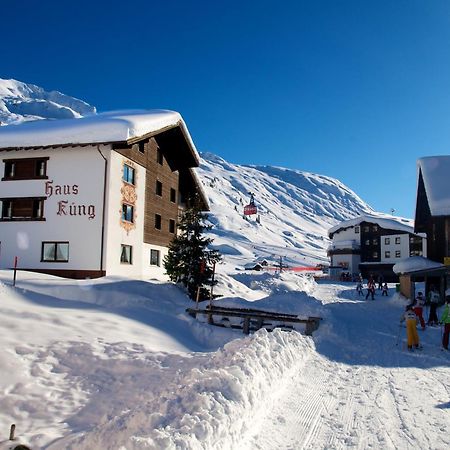 Haus Kueng Bed & Breakfast Zürs Eksteriør bilde