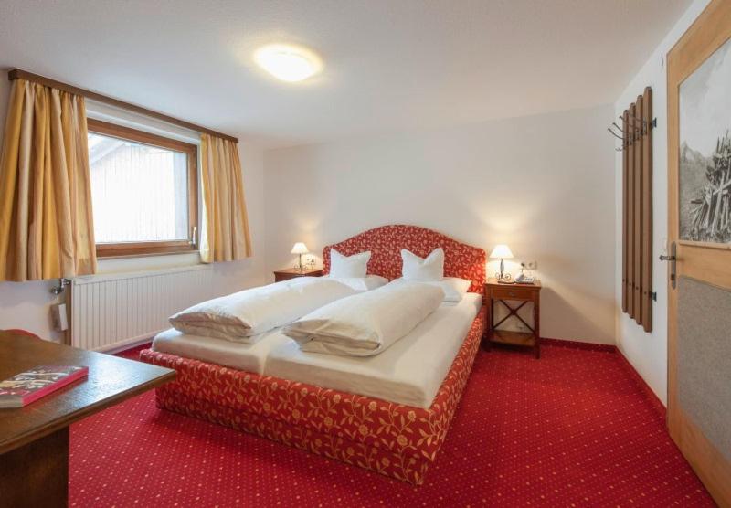 Haus Kueng Bed & Breakfast Zürs Eksteriør bilde