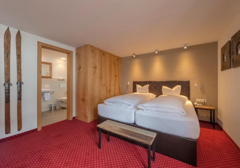 Haus Kueng Bed & Breakfast Zürs Eksteriør bilde